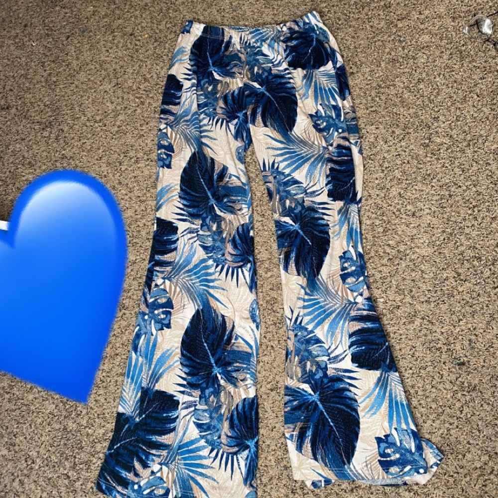 Blue and white leggings